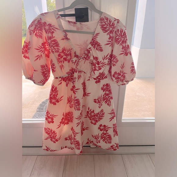 Pink and white dress - Picture 1 of 3